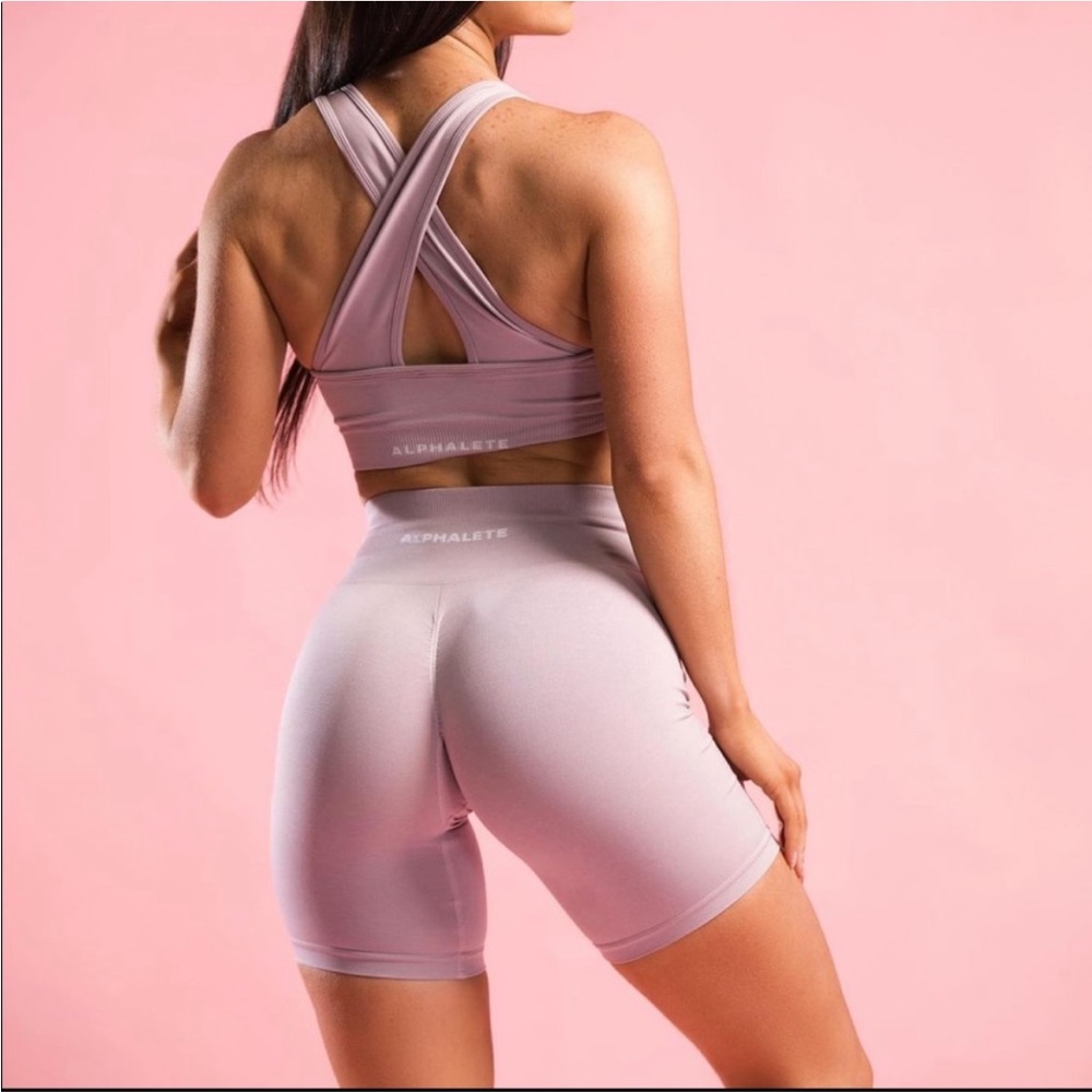 Alphalete amplify set in purple